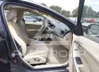 2015 Volvo V60 фото