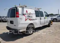 2015 GMC SAVANA photo