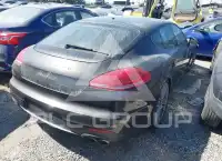 2015 Porsche PANAMERA photo