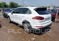 2015 Porsche Cayenne photo