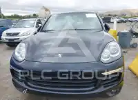 2015 Porsche Cayenne photo