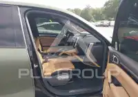 2015 Porsche Cayenne photo