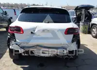 2015 Porsche MACAN photo