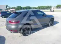 2015 Porsche MACAN photo