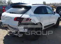 2015 Porsche MACAN photo