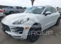 2015 Porsche MACAN photo
