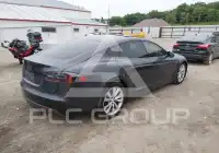 2015 Tesla Model S photo