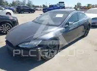 2015 Tesla Model S фото