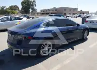 2015 Tesla Model S фото