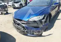 2015 Tesla Model S фото
