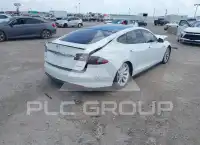 2015 Tesla Model S фото