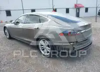 2015 Tesla Model S photo