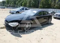 2015 Tesla Model S фото