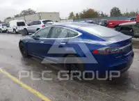 2015 Tesla Model S photo