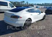 2015 Tesla Model S photo