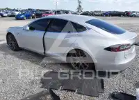 2015 Tesla Model S photo
