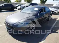 2015 Tesla Model S фото