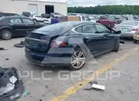 2015 Tesla Model S фото