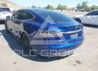 2015 Tesla Model S фото