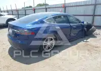 2015 Tesla Model S фото
