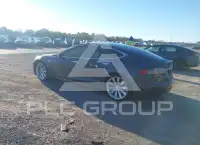 2015 Tesla Model S фото