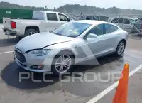 2015 Tesla Model S photo