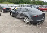 2015 Tesla Model S photo
