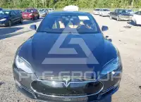 2015 Tesla Model S фото