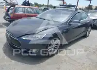 2015 Tesla Model S фото