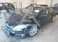 2015 Tesla Model S фото