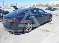 2015 Tesla Model S photo