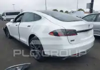 2015 Tesla Model S фото