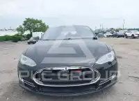2015 Tesla Model S фото