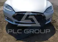 2015 Tesla Model S photo
