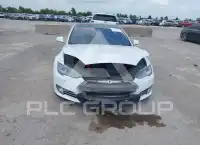2015 Tesla Model S фото