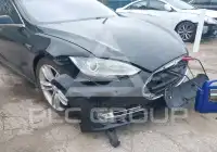 2015 Tesla Model S фото