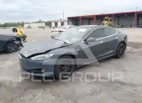 2015 Tesla Model S фото