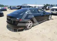 2015 Tesla Model S фото