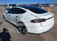 2015 Tesla Model S фото