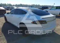 2015 Tesla Model S photo