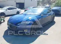 2015 Tesla Model S фото