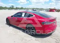 2015 Tesla Model S фото