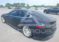2015 Tesla Model S фото