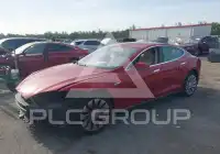 2015 Tesla Model S фото