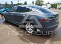 2015 Tesla Model S фото