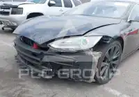 2015 Tesla Model S фото