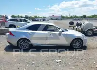 2015 Lexus IS250 фото