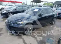2015 Lexus IS250 photo