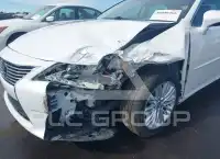 2015 Lexus ES350 фото