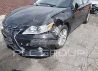 2015 Lexus ES350 photo